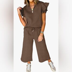 Brown Short Sleeve Top and capri Pant Set